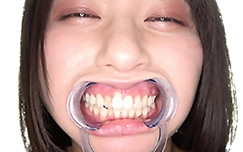 新人AV女優 霜月まどかチャンのはじめての口内・歯観察★