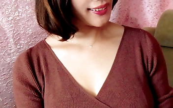 久しぶりのナンパに浮つく奥さまにイケメン男優が褒めて褒めて褒めちぎった結果。