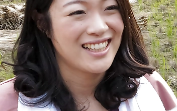 美麗熟女 由恵さん（32歳）