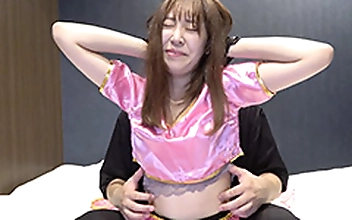 フェチ満載な踊り子衣装に着替えて、腋見せ拘束でくすぐりダンスを踊ってもらった！