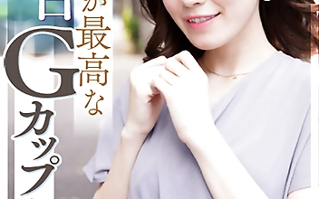 透明感が最高な色白Gカップ人妻 照れ屋なのにドスケベ