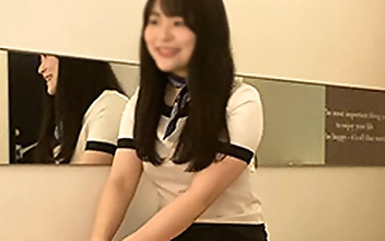 【潜入ドキュメンタリー】六本木メンズエステ・オイル手コキ隠し撮り【日向真帆（23歳）】