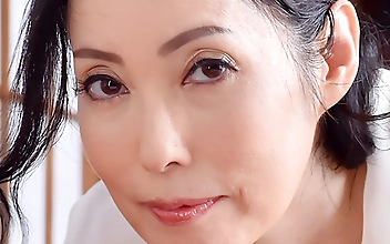 麗子（52歳） 柔肌巨乳のスレンダー