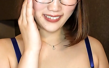 新宿交縁女子 File NO.85まりや（眼鏡巨乳）