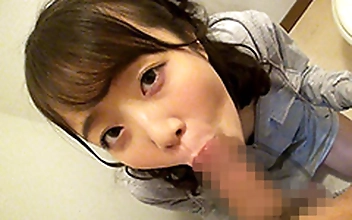個撮）現●早大生20歳【頭がいい子のしゃぶり方】チンポ味わいまったりフェラ＆高速ピストンフェラ【口内発射】