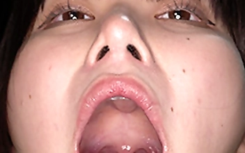 人気女優 有加里ののかチャンの歯・口内・のどちんこ観察＆顔舐め鼻フェラプレイ！！！